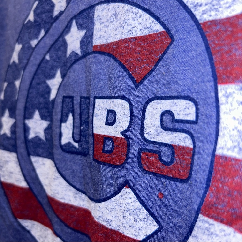 ⚾️🐻🏟️ Chicago Cubs Americana Stars & Stripes Flag Shirt 🏟️⚾️ - Picture 5 of 8